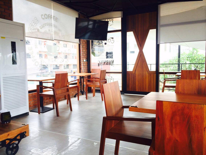 Food & Drinks 5, Loft Mania Boutique Hotel, Muang Chumphon