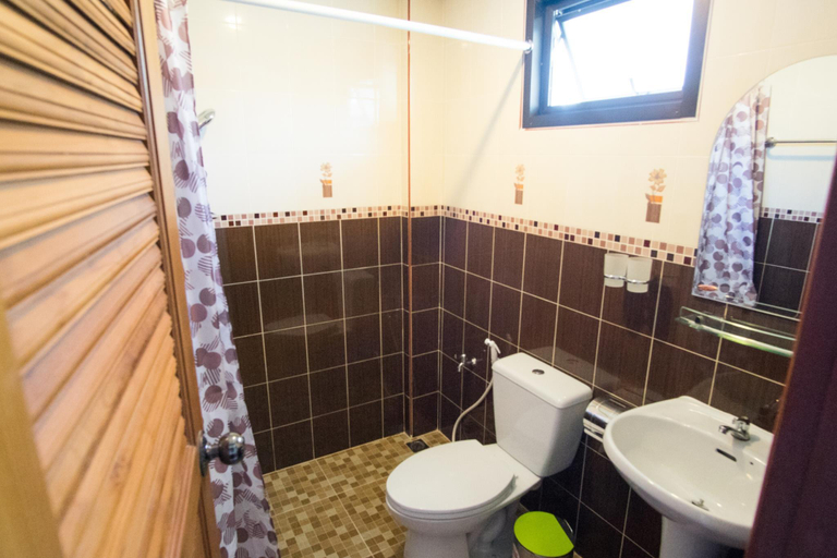 Bathroom 3, nanbaankhun hotel, Muang Nan