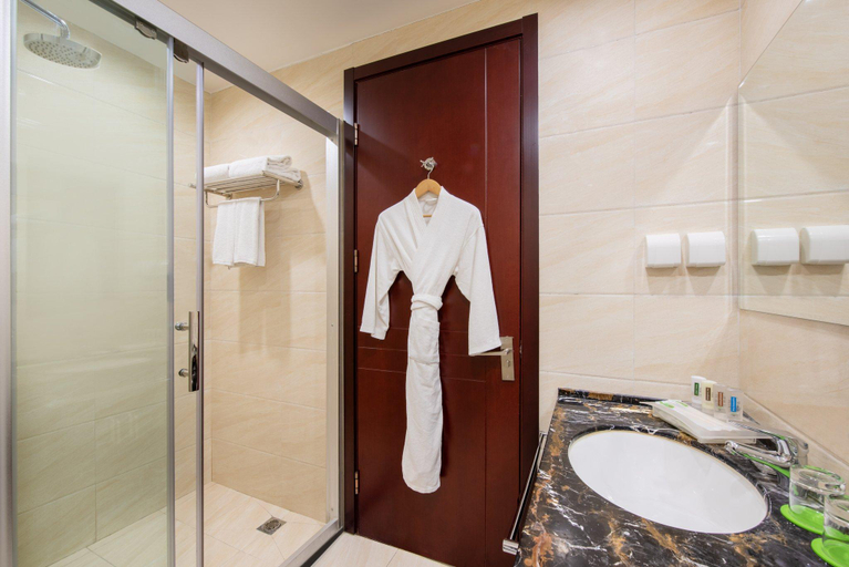 Bathroom 4, Holiday Inn Beijing Airport Zone By IHG, Beijing