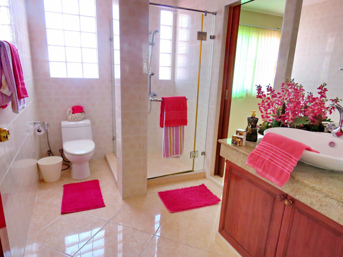 Bathroom 3, Butterfly Garden Boutique Residences, Pattaya