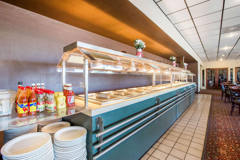 Food & Drinks 3, Quality Inn Americus, Sumter