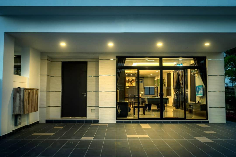 Eco kampung homestay @ austin duta johor bahru, Johor Bahru