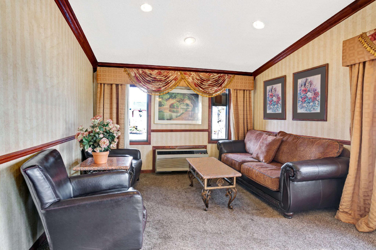Public Area 3, Inn Madison Heights, MI, Macomb