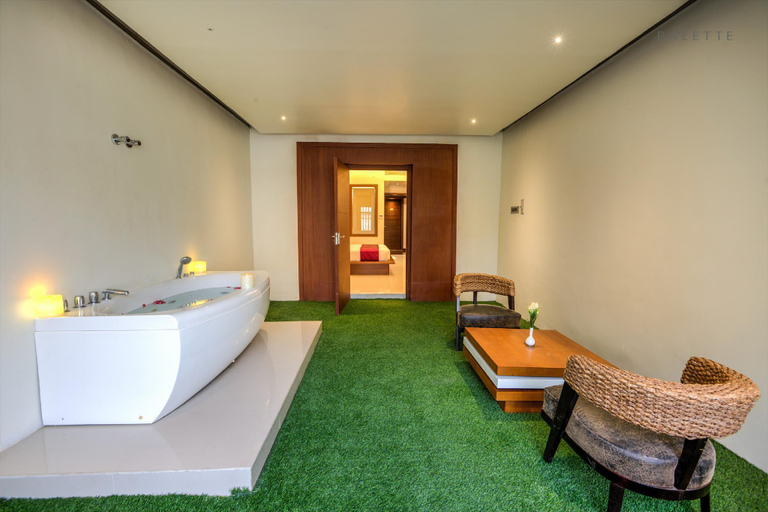 Bathroom 4, Hotel Pioneer Grand Palace, Kanniyakumari
