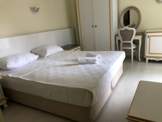 Bedroom 2, Q Business Hotels, Antalya