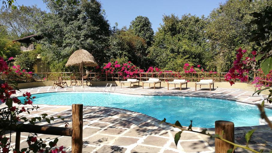 Others 4, Forsyth Lodge, Hoshangabad