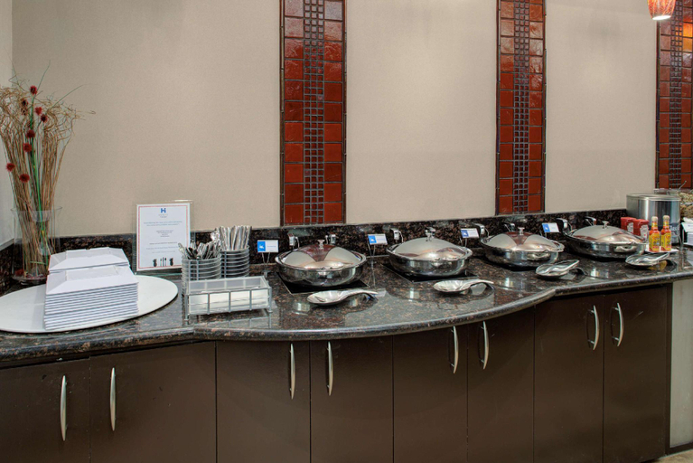 Food & Drinks 5, Hyatt House Richmond /short Pump, Henrico