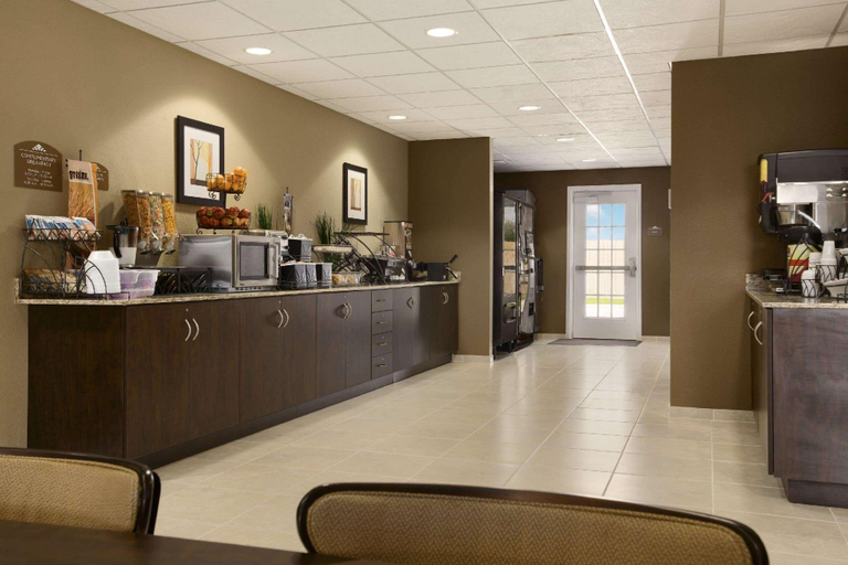 Public Area 2, Microtel Inn & Suites by Wyndham Kenedy/Karnes City, Karnes