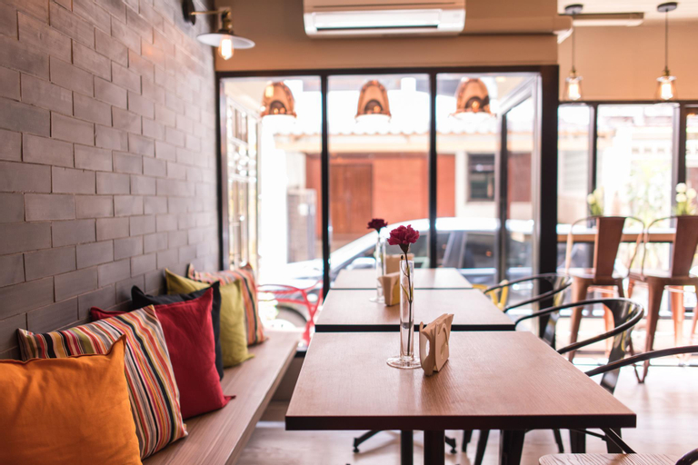 Public Area 2, Augusta - Hostel, Wattana