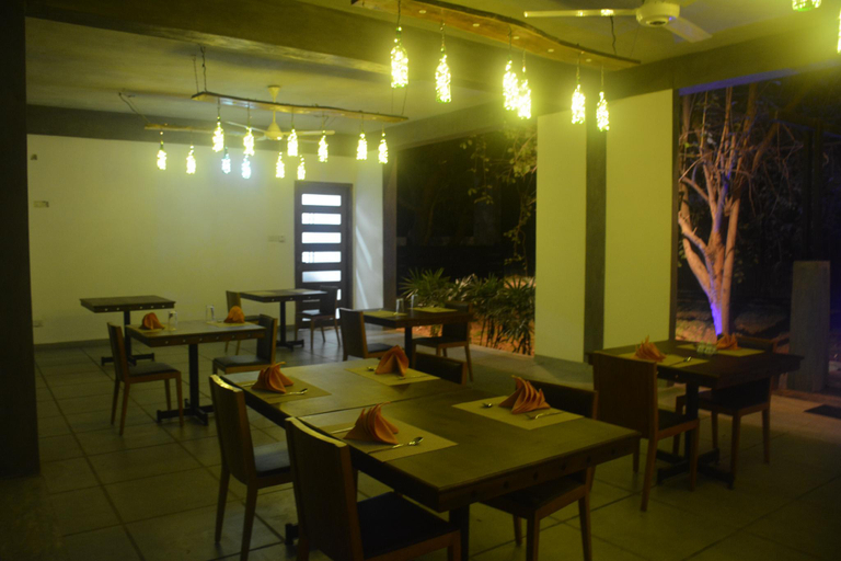 Food & Drinks 4, Royal Tusker, Sevanagala