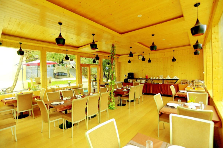 Food & Drinks 5, Amara Resorts Manali, Kullu