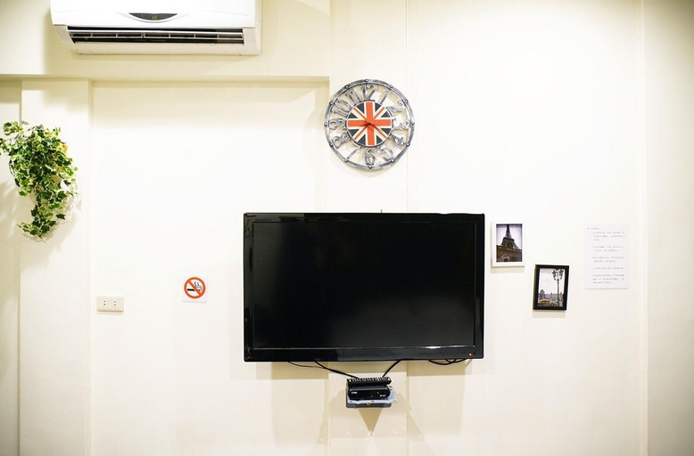 Bear Double room-Fengjia night market, Taichung