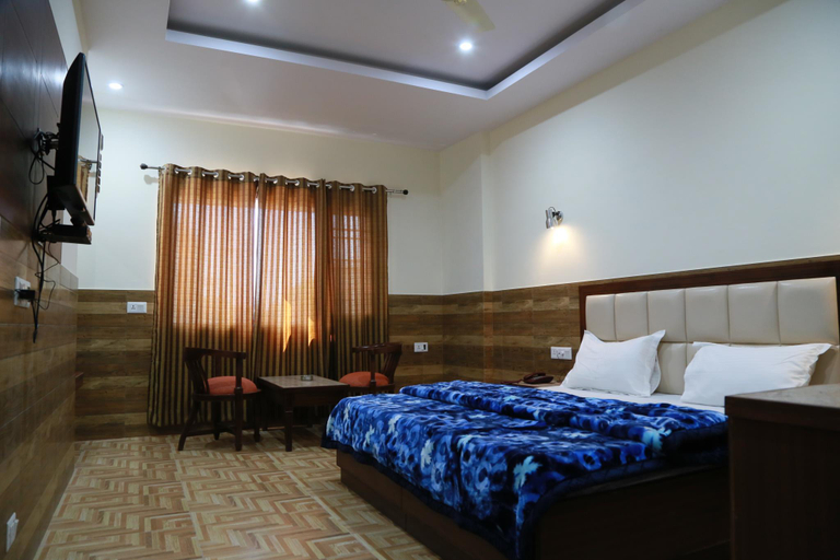 Bedroom 3, Hotel Vishnu Inn @ Dehradun Railway Station , Dehradun