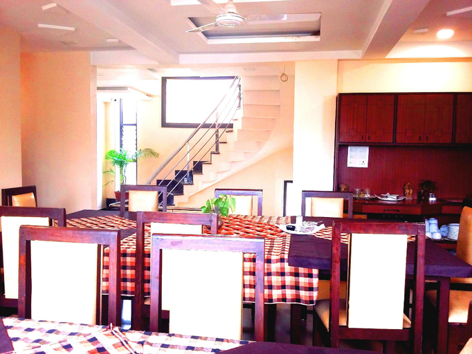 Food & Drinks 4, kanchan recreation, West Nimar