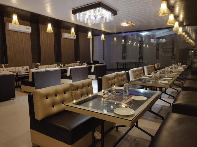 Food & Drinks, Uma Club & Resort, Satna