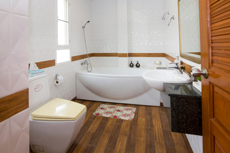 Bathroom 2, Nowhere Villa Mars, Pattaya