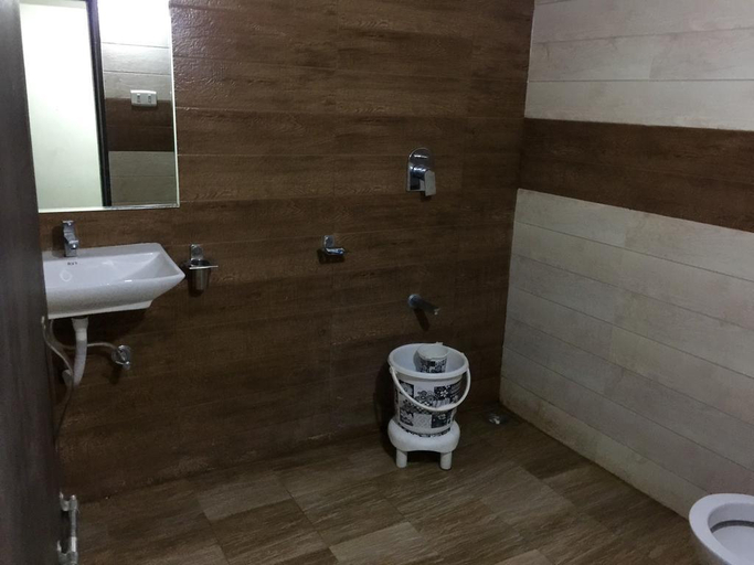 Bathroom 3, Hotel Nova Cross Road, Rajkot