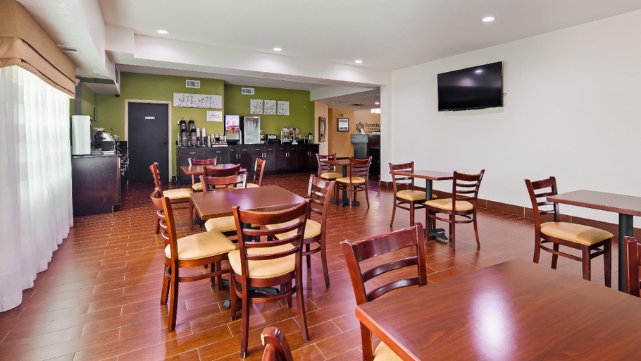 Food & Drinks 4, Wingate by Wyndham Macon West I-475, Bibb