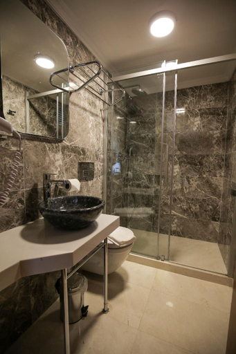 Bathroom 5, Artika Hotel, Fatih