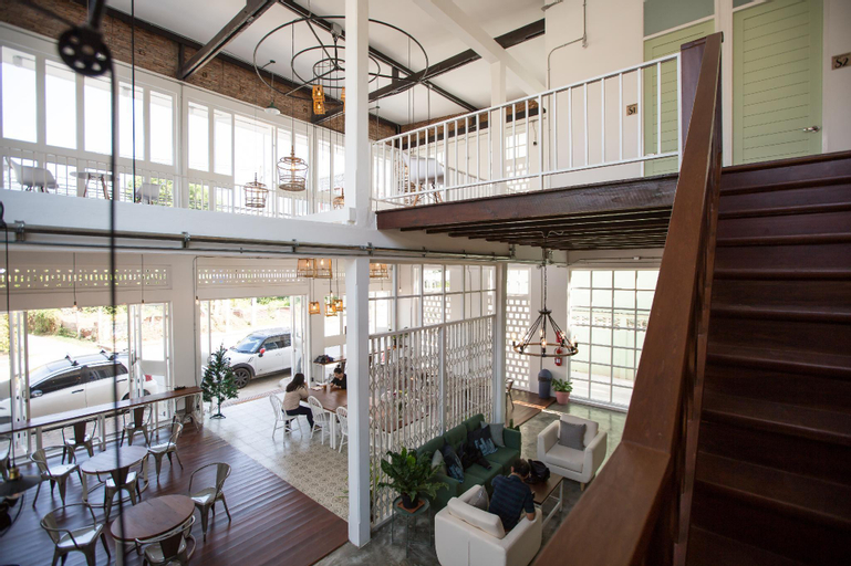 Public Area 2, Memmoth Hostel In Lampang, Muang Lampang