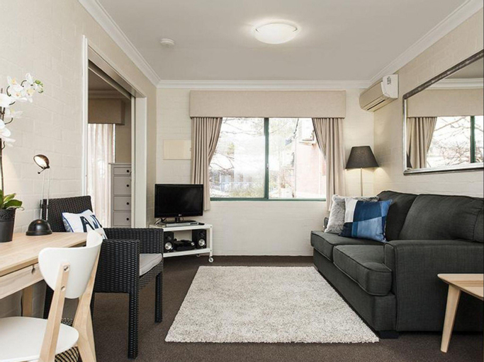 Others 5, Subiaco Village 47, Subiaco