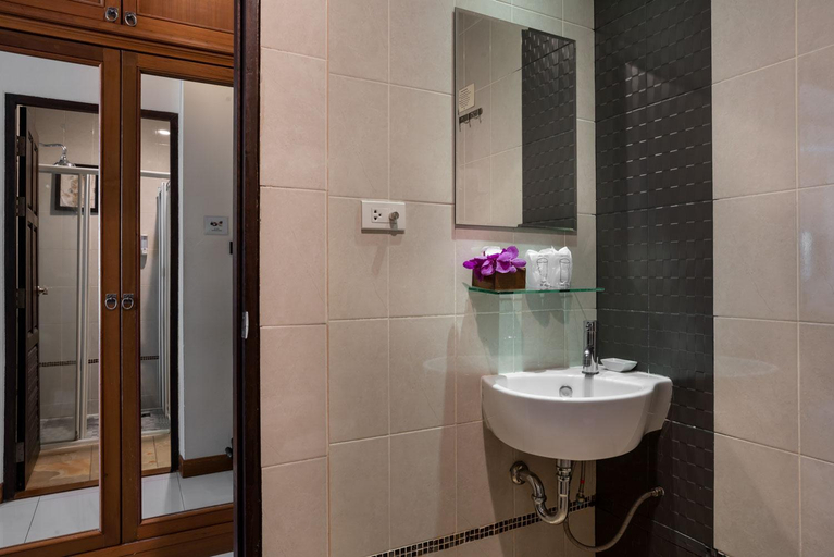 Bathroom 3, Leechiang hotel, Muang Chiang Mai