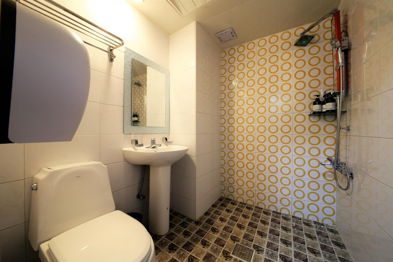 Bathroom 5, The7Hotel, Pohang