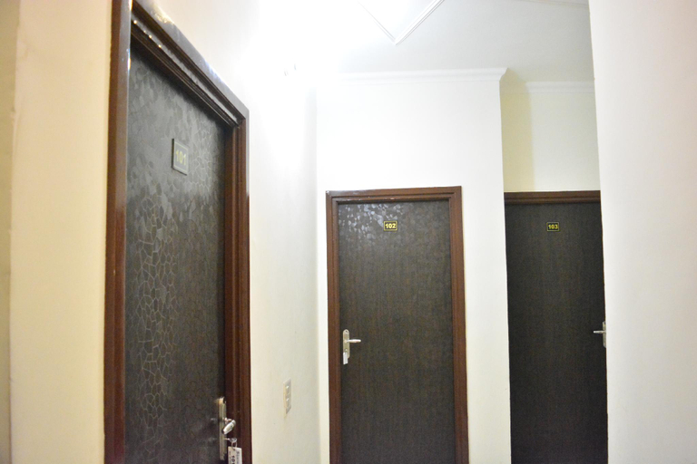 Others 5, Sharma's B&B, Amritsar