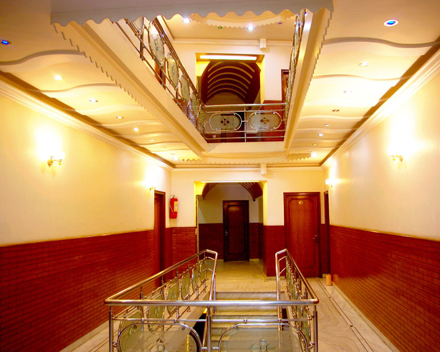 Others 3, Hotel Tulsi, Jhansi