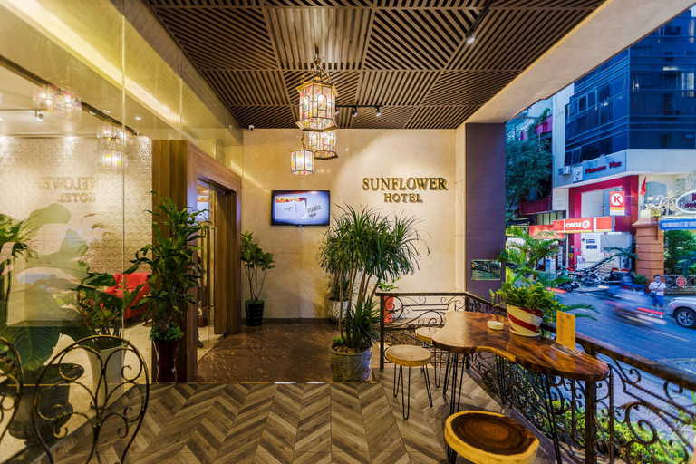 Public Area 3, Sunflower CBQ Hotel, District 1