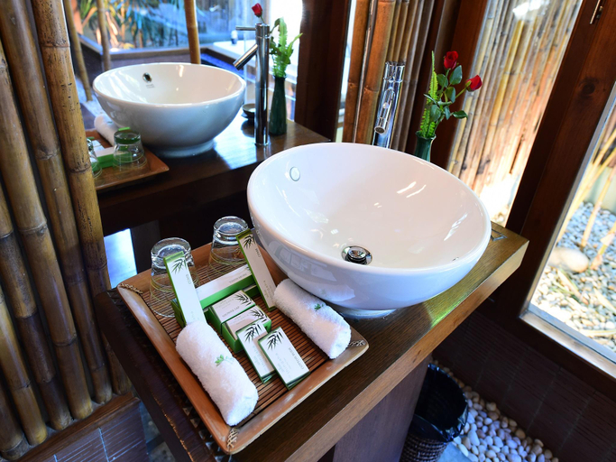 Bathroom 4, The Thingaha Hotel Nay Pyi Taw, Naypyitaw