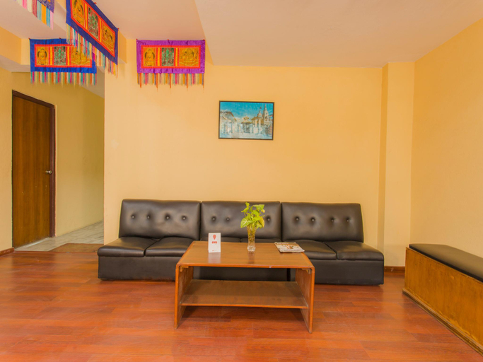 Public Area 2, OYO 135 Lost Garden Apartment and Guest House, Bagmati