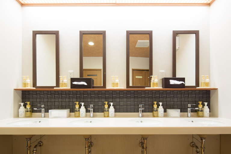 Bathroom 3, Ryokan Hostel Gion, Kyoto