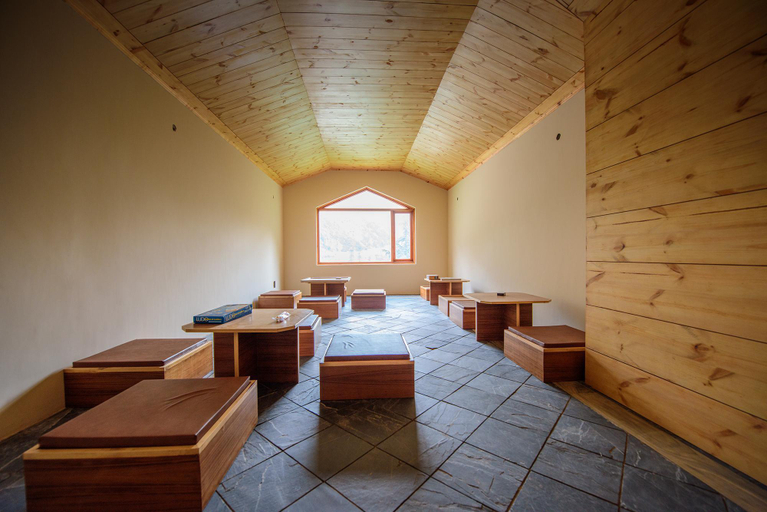 Others 5, Hotel Batseri, Kinnaur