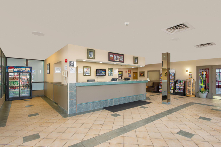 Public Area 2, Ramada by Wyndham Niagara Falls/Fallsview, Niagara