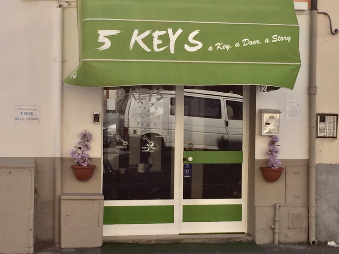 Exterior & Views, 5 Keys, Pisa