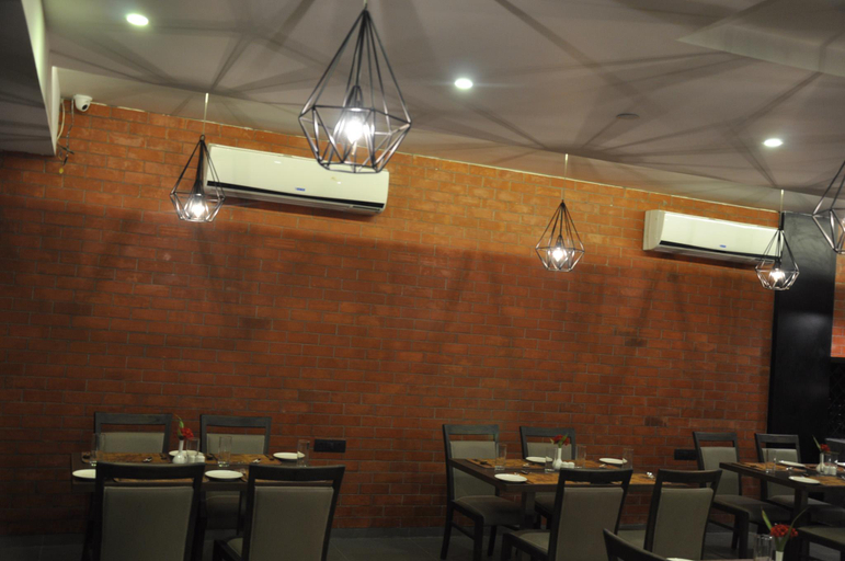 2, Mango Hotels ,Tansha Rega, Vadodara