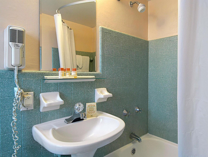 Bathroom 4, The Broadmore Miami Beach, Miami-Dade