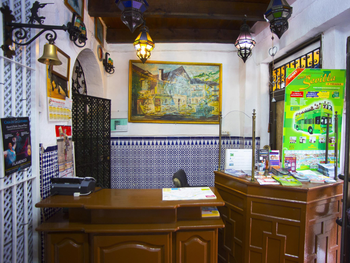 Others 5, Pension Santa Maria La Blanca, Sevilla