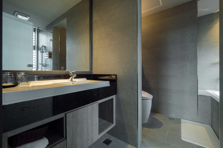 Bathroom 4, Watermark Hotel - Kaohsiung Main Station, Kaohsiung