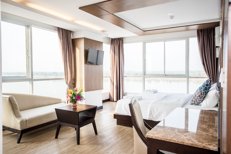 Bedroom 2, Blu Hotel, Muang Nakhon Phanom
