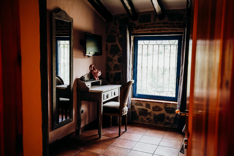Others 2, Mas Fullat cottage, Alforja tarragona, Tarragona