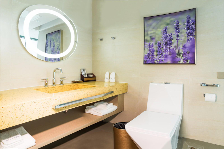 Bathroom 4, Lavande Hotels·Qingdao Wusi Square, Qingdao