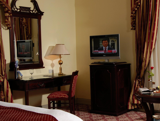 Bedroom 2, Steigenberger Cecil Alexandria, Alexandria