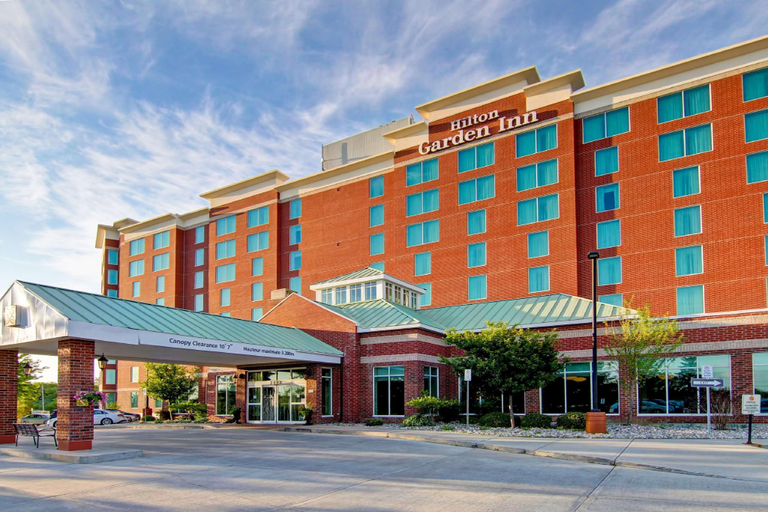 Exterior & Views 1, Hilton Garden Inn Ottawa Airport, Ottawa