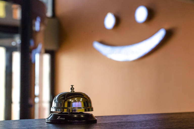 Others 4, Leman Hotel, Merkez