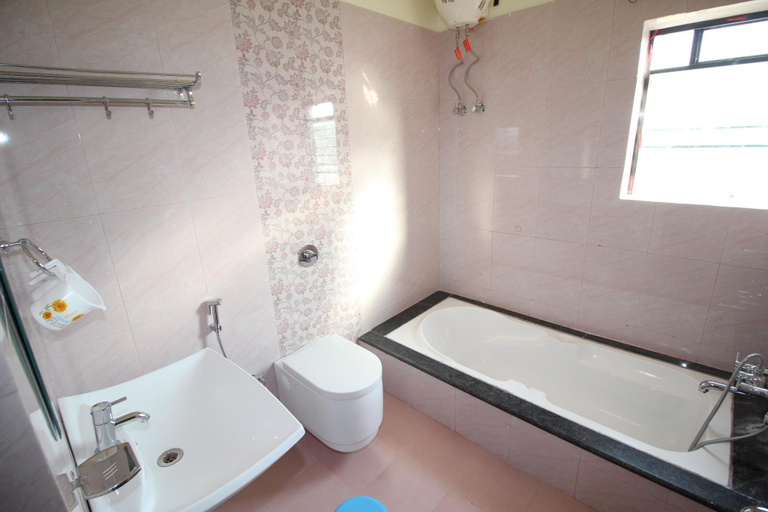Bathroom 4, Go Flamingo Resorts Pench, Nagpur