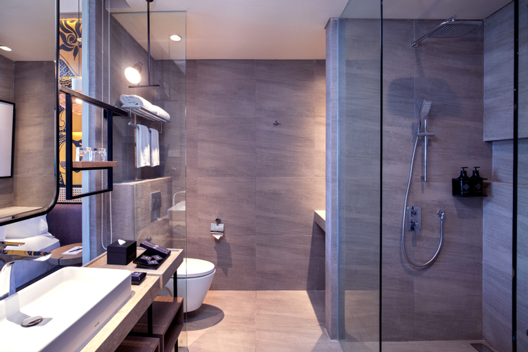 Bathroom 7