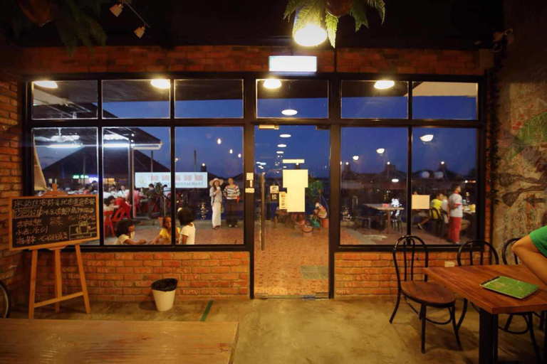 Food & Drinks 3, Cube Bed Station Hostel, Semporna