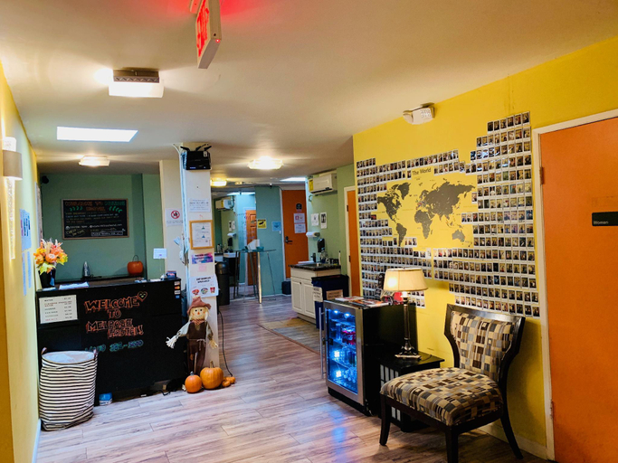 Public Area 2, Melrose Hostel, Los Angeles